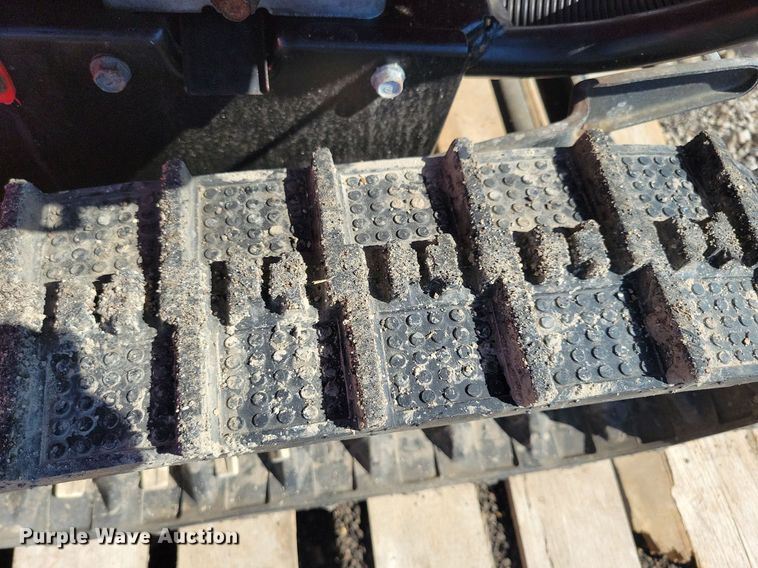 image for item IQ9985 Honda HS828  snow blower