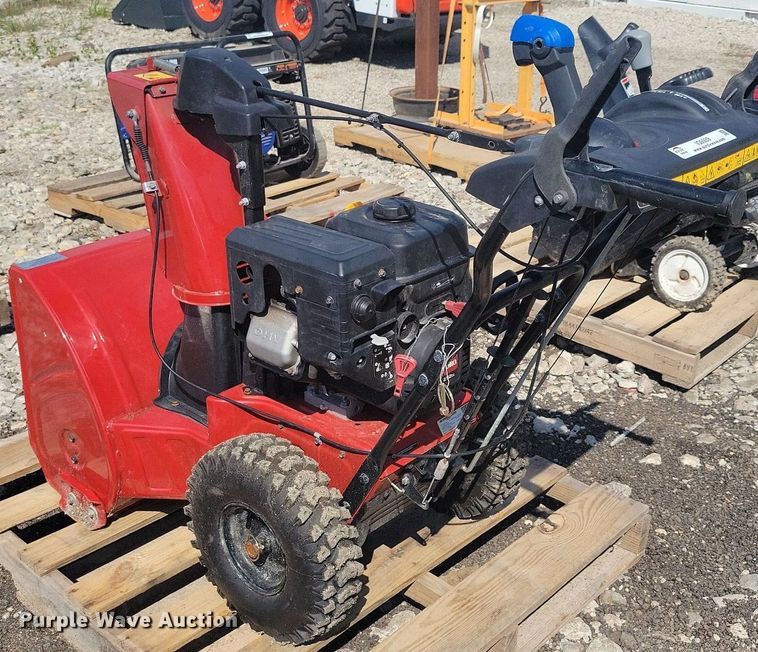 image for item IQ9989 Toro Power Max 824 OE  snow blower