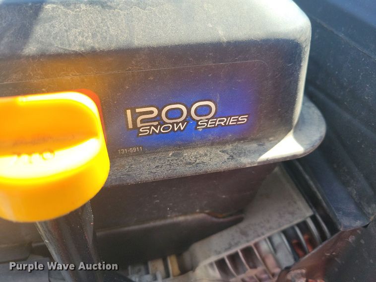 image for item IQ9989 Toro Power Max 824 OE  snow blower