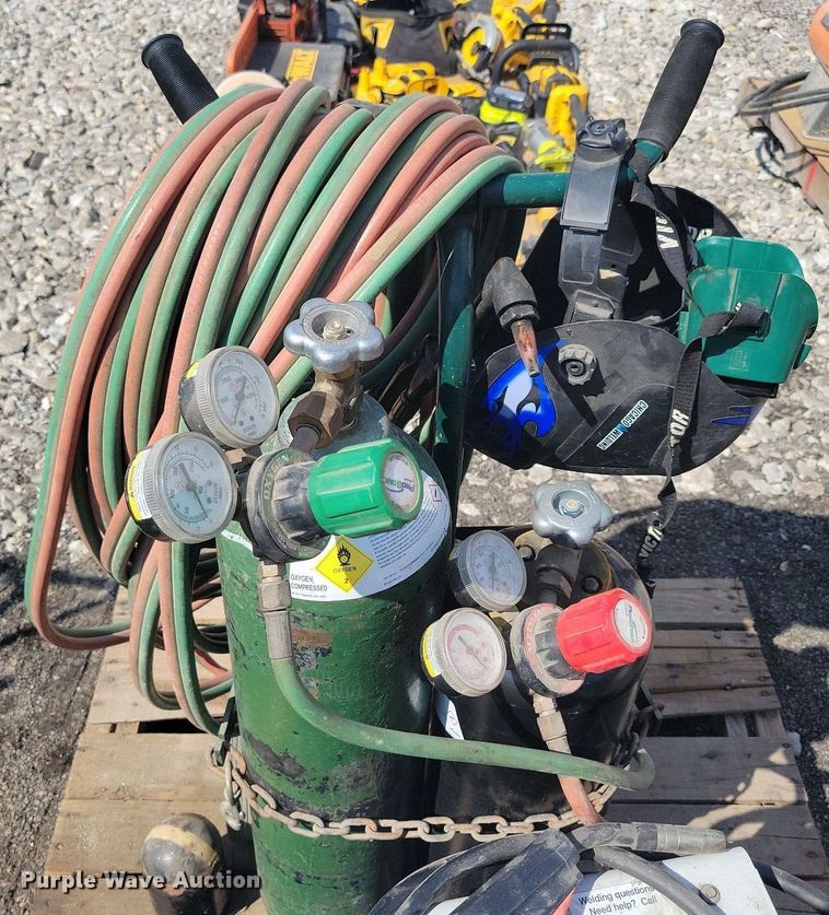 image for item IQ9991 Hobart Handler 130 XL  welder