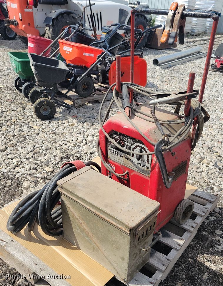 image for item IQ9993 Lincoln  welder