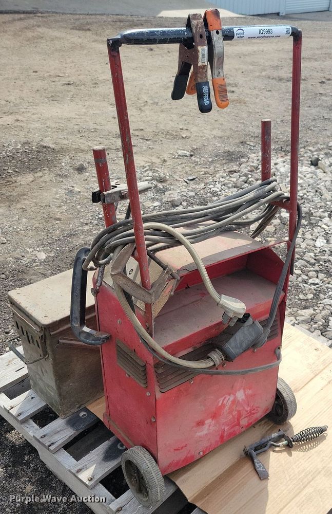 image for item IQ9993 Lincoln  welder