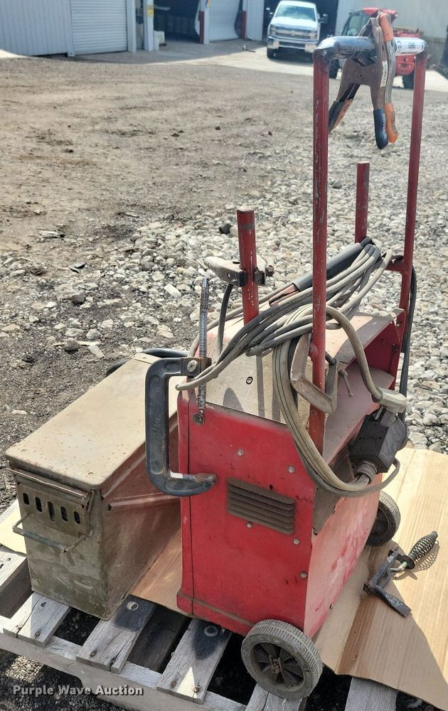 image for item IQ9993 Lincoln  welder