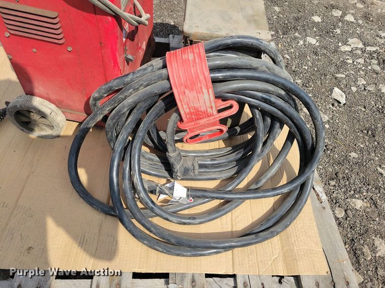 image for item IQ9993 Lincoln  welder