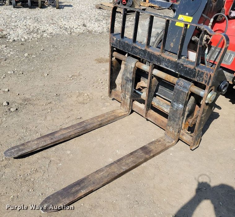 image for item IQ9995 2019 Manitou MT625H  telehandler