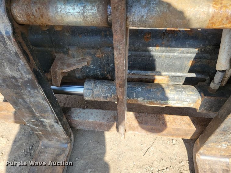 image for item IQ9995 2019 Manitou MT625H  telehandler