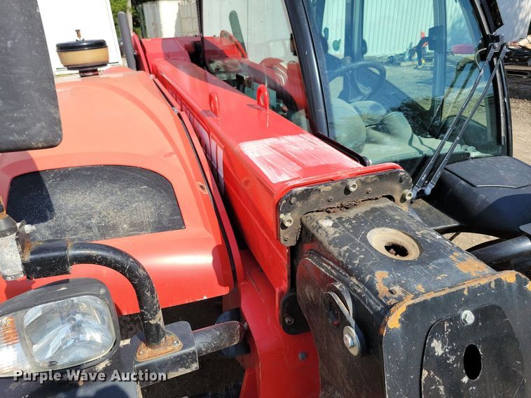 image for item IQ9995 2019 Manitou MT625H  telehandler