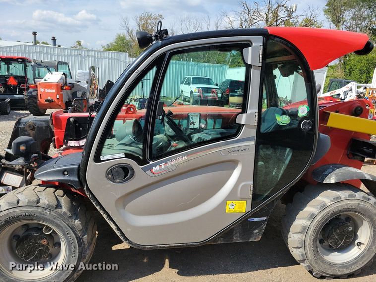 image for item IQ9995 2019 Manitou MT625H  telehandler