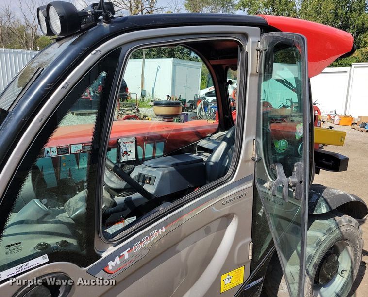 image for item IQ9995 2019 Manitou MT625H  telehandler