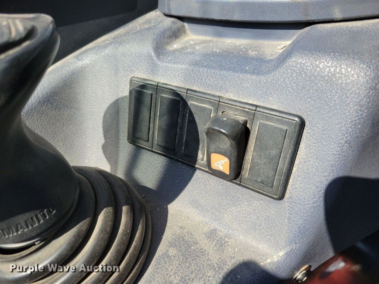 image for item IQ9995 2019 Manitou MT625H  telehandler