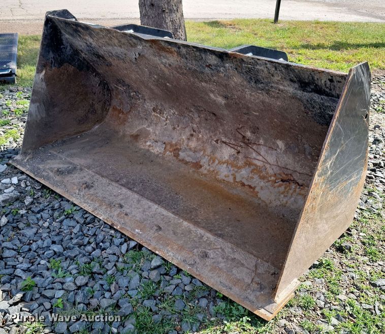 image for item IQ9996 6' W bucket