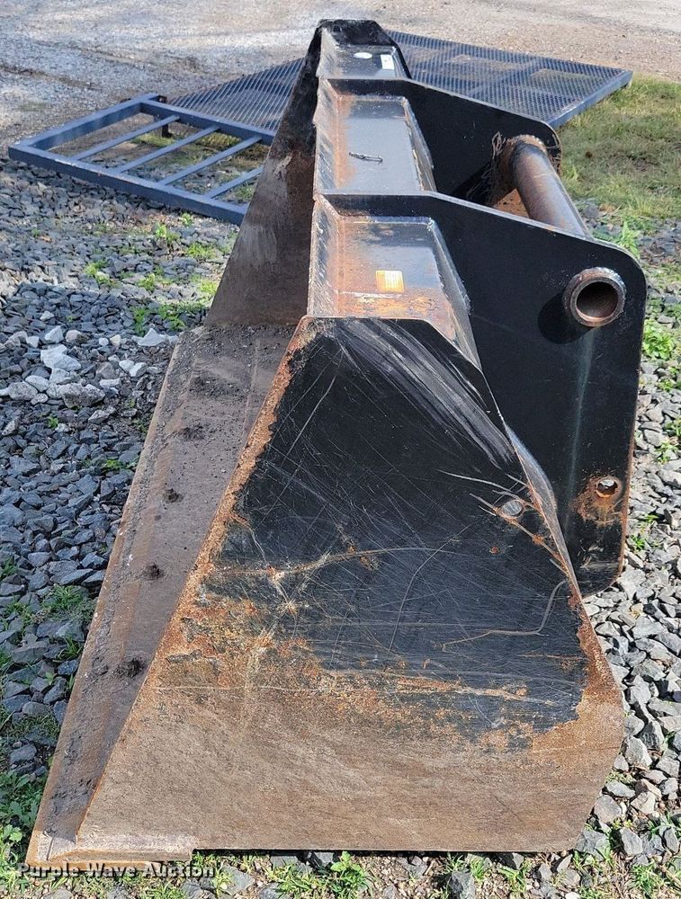 image for item IQ9996 6' W bucket