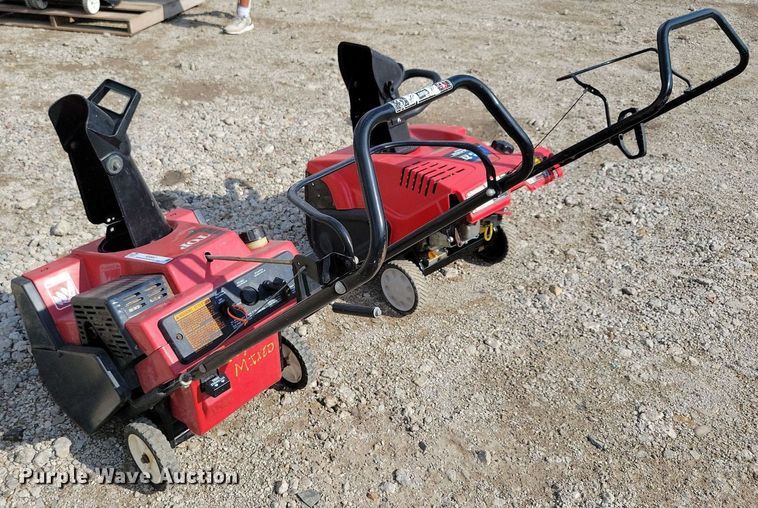 image for item IQ9997 (2) snow blowers