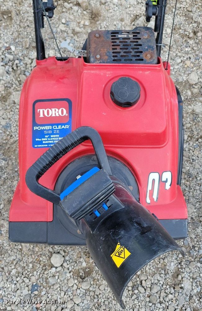 image for item IQ9998 (7) Toro 518 ZR snow blowers