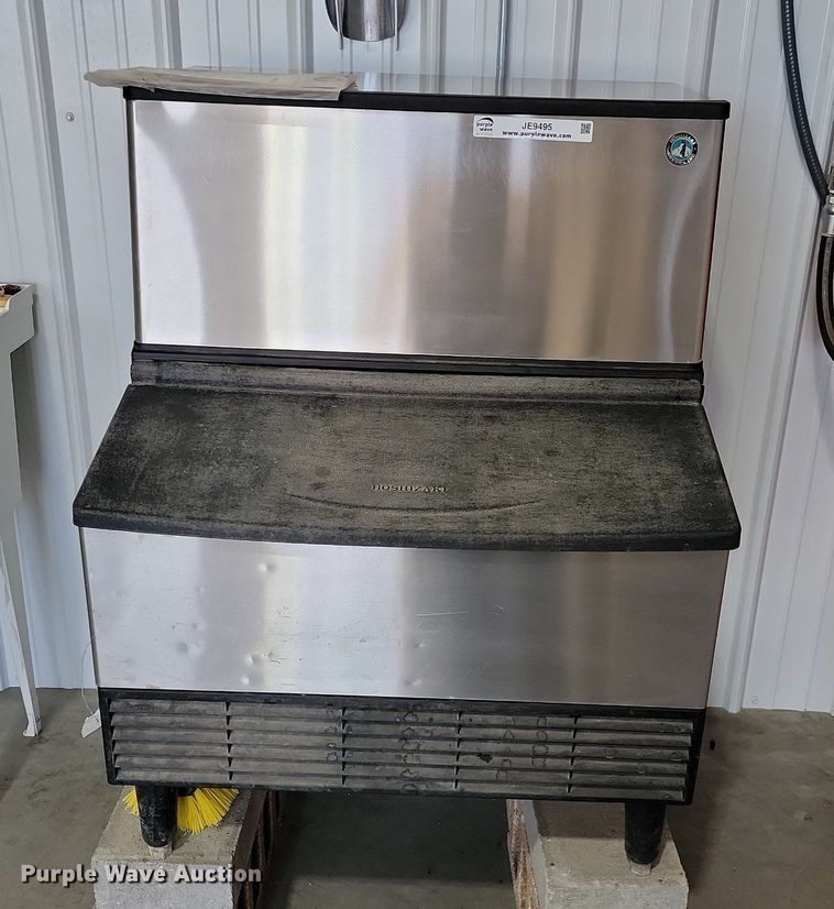 image for item JE9495 Hoshizaki KM-260BWH  ice machine
