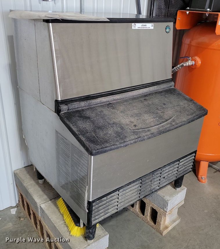 image for item JE9495 Hoshizaki KM-260BWH  ice machine