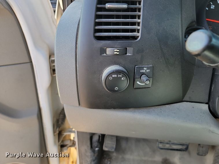 image for item JE9498 2012 Chevrolet Silverado 1500  pickup truck