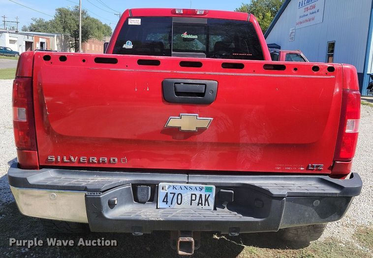 image for item JE9499 2008 Chevrolet Silverado 2500 Z71  Crew Cab pickup truck