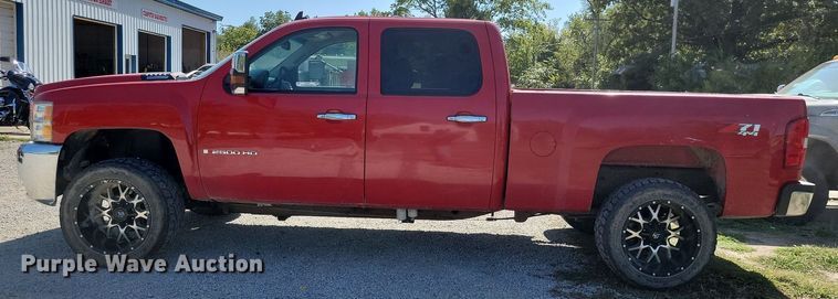 image for item JE9499 2008 Chevrolet Silverado 2500 Z71  Crew Cab pickup truck