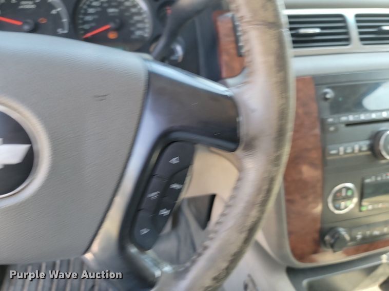 image for item JE9499 2008 Chevrolet Silverado 2500 Z71  Crew Cab pickup truck