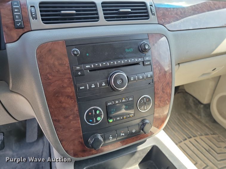 image for item JE9499 2008 Chevrolet Silverado 2500 Z71  Crew Cab pickup truck