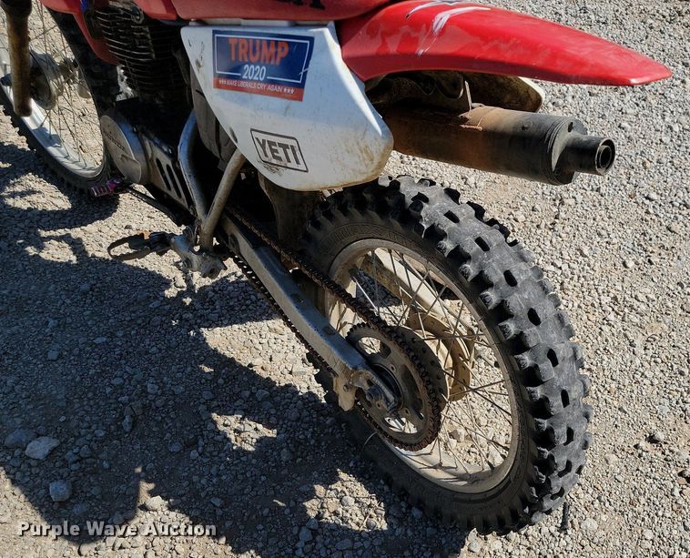 image for item JE9501 2002 Honda XR100  dirt bike