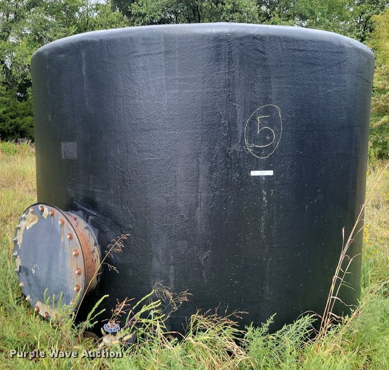 image for item JE9509 Oil tank