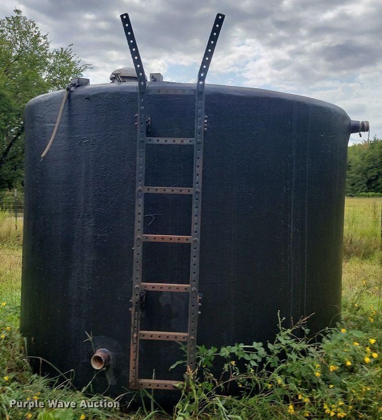 image for item JE9509 Oil tank
