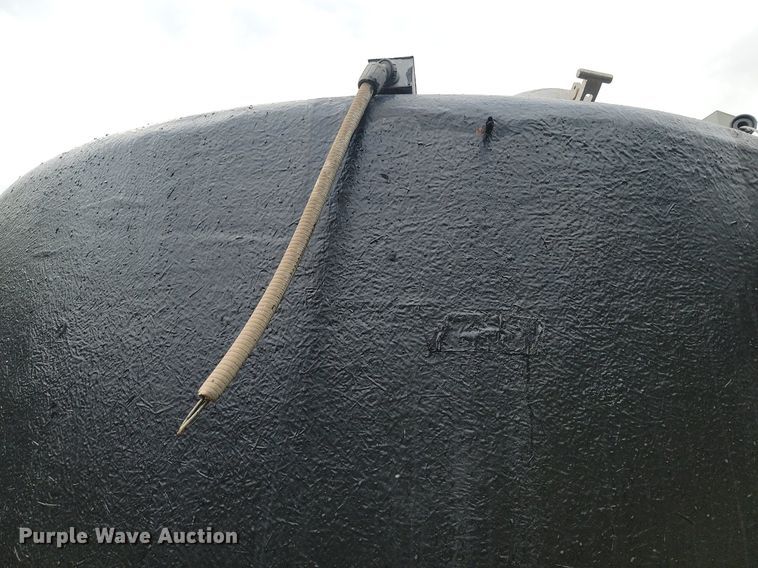 image for item JE9509 Oil tank