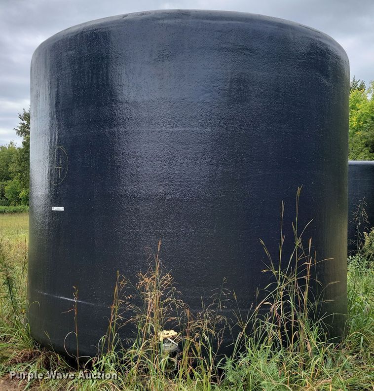 image for item JE9510 Oil tank