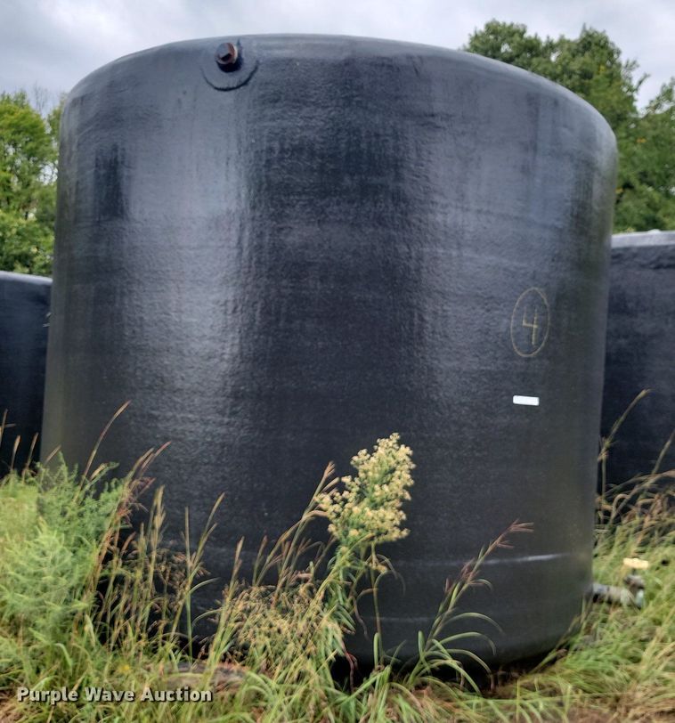 image for item JE9510 Oil tank