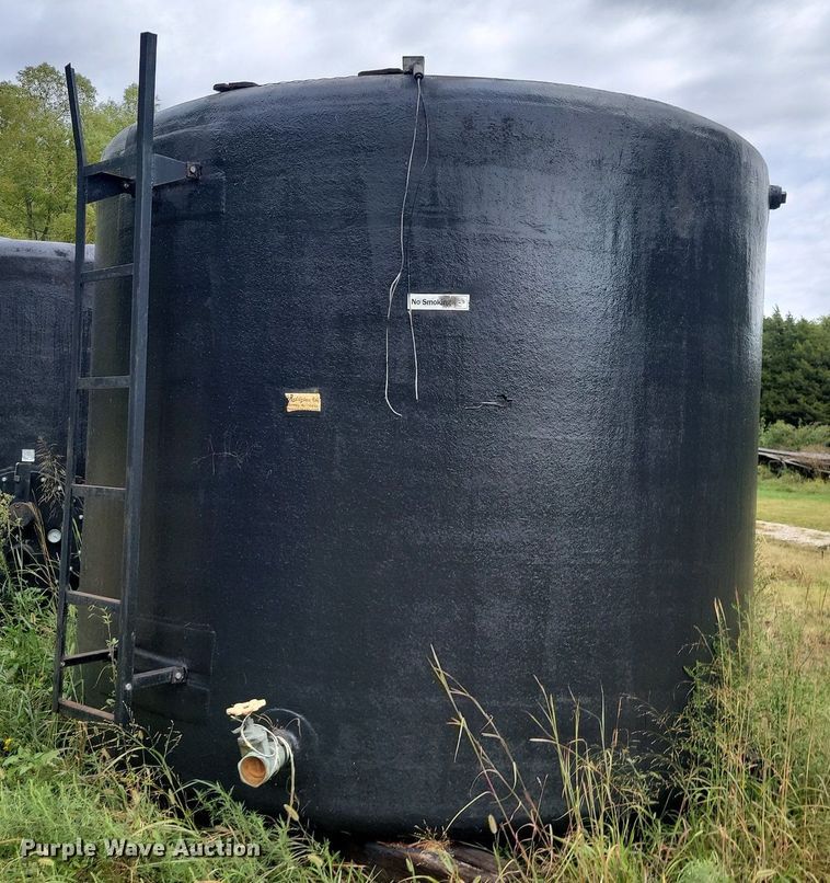 image for item JE9510 Oil tank