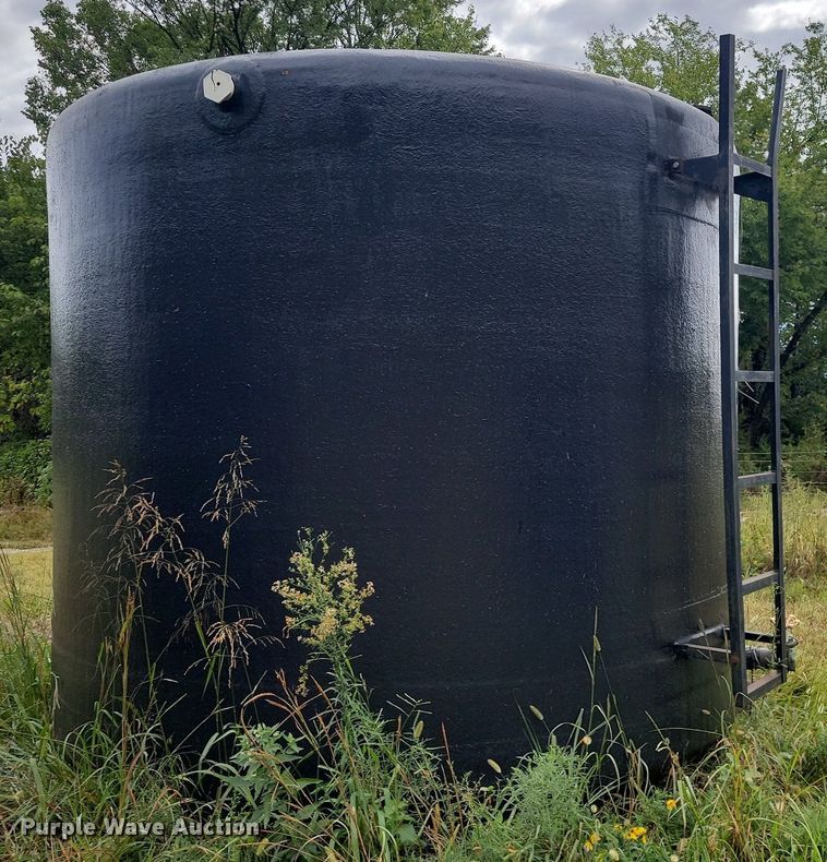 image for item JE9510 Oil tank