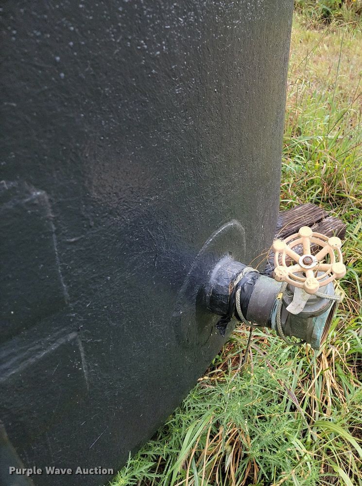 image for item JE9510 Oil tank