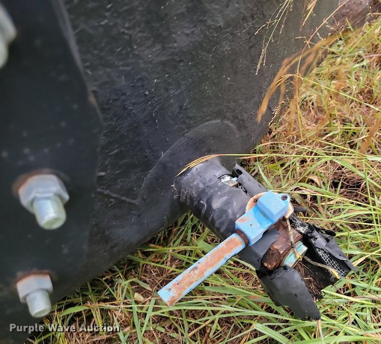 image for item JE9511 Oil tank