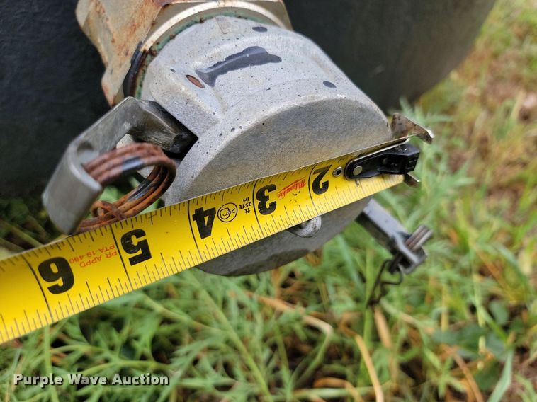 image for item JE9511 Oil tank