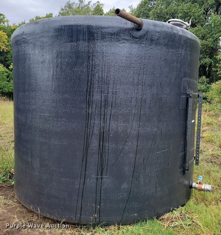 image for item JE9512 Oil tank
