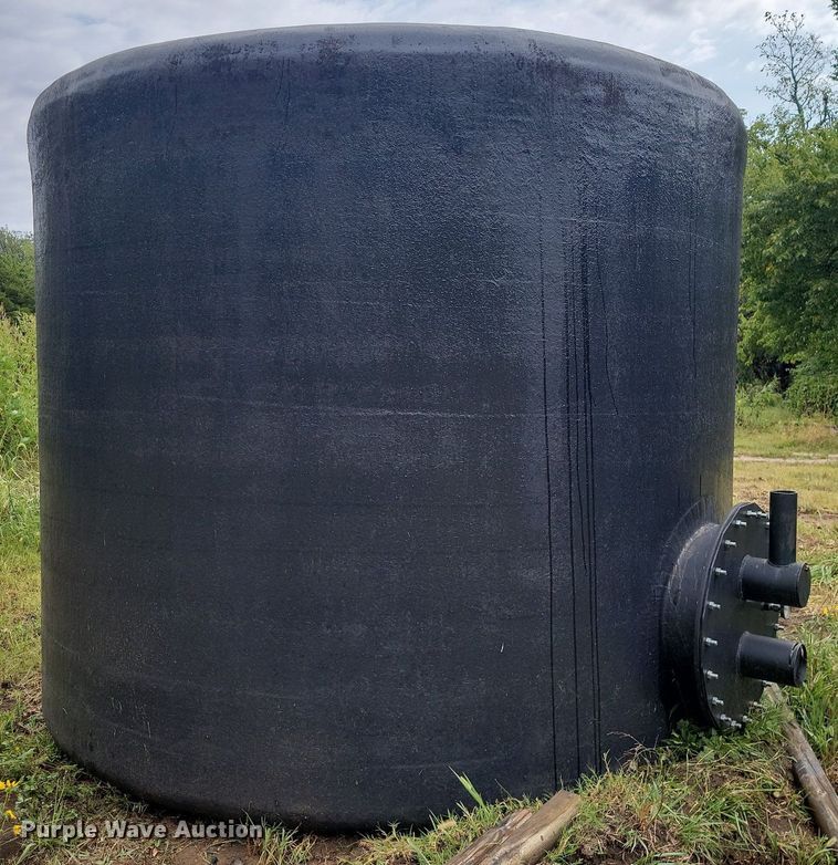 image for item JE9512 Oil tank
