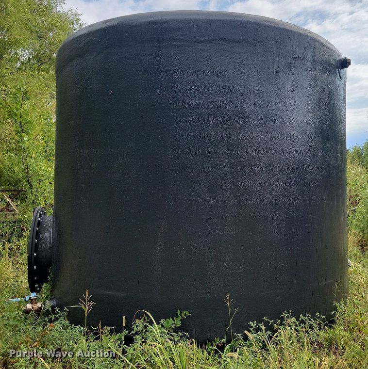 image for item JE9513 Oil tank
