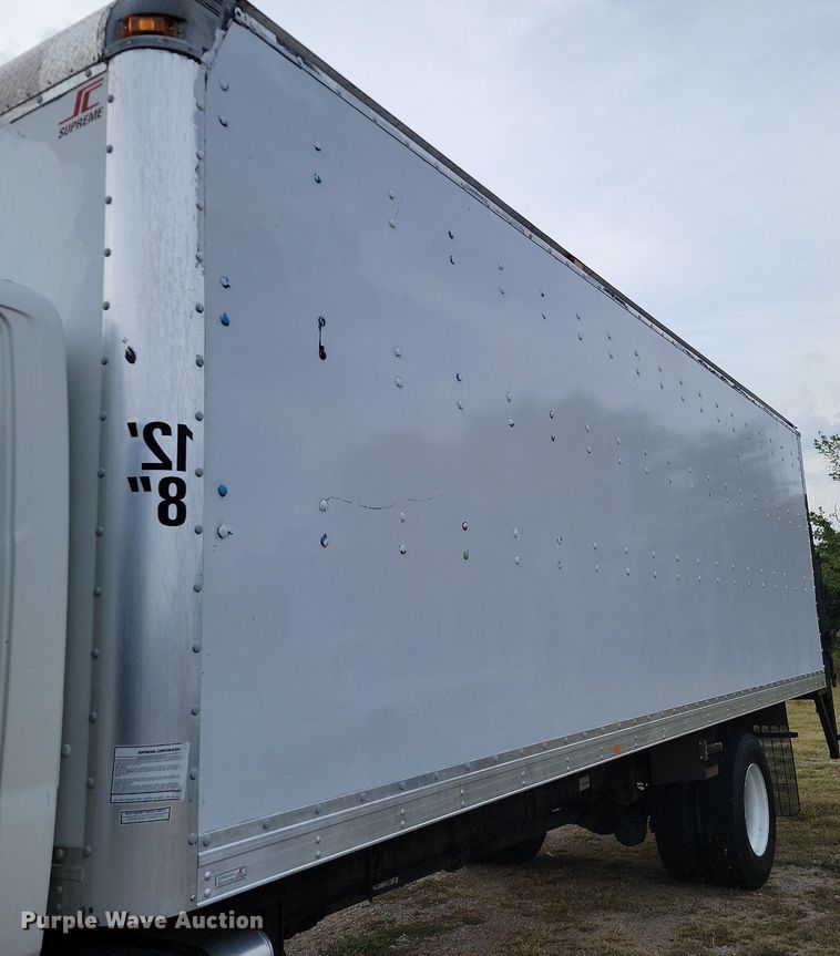 image for item JE9524 2015 Hino 338  box truck