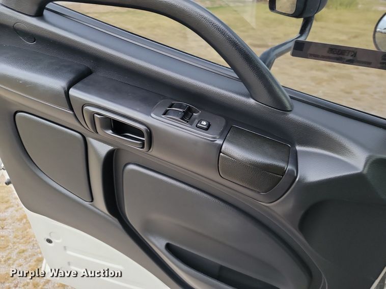 image for item JE9524 2015 Hino 338  box truck