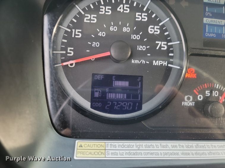 image for item JE9524 2015 Hino 338  box truck