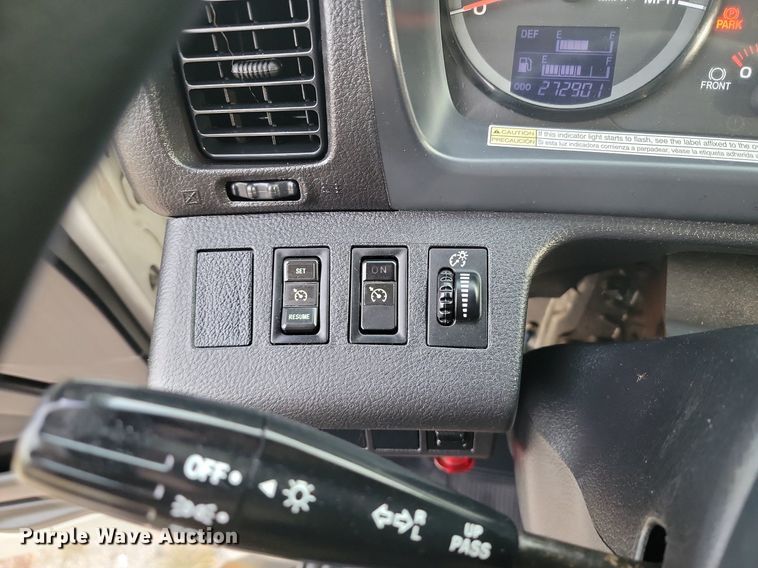 image for item JE9524 2015 Hino 338  box truck