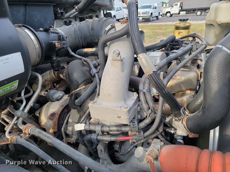 image for item JE9524 2015 Hino 338  box truck