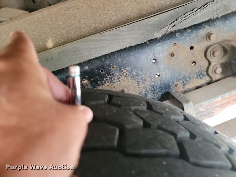 image for item JE9524 2015 Hino 338  box truck