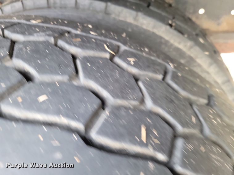 image for item JE9524 2015 Hino 338  box truck