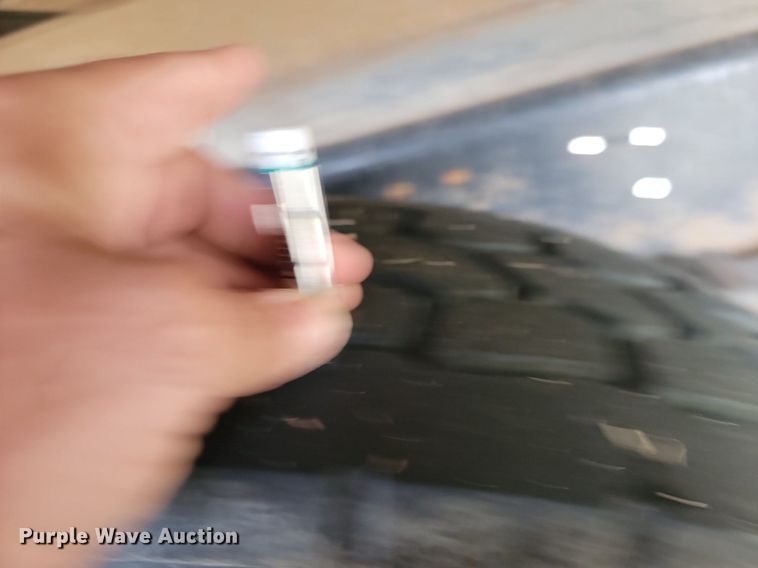 image for item JE9524 2015 Hino 338  box truck