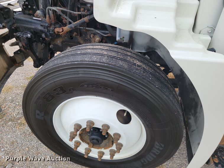 image for item JE9524 2015 Hino 338  box truck