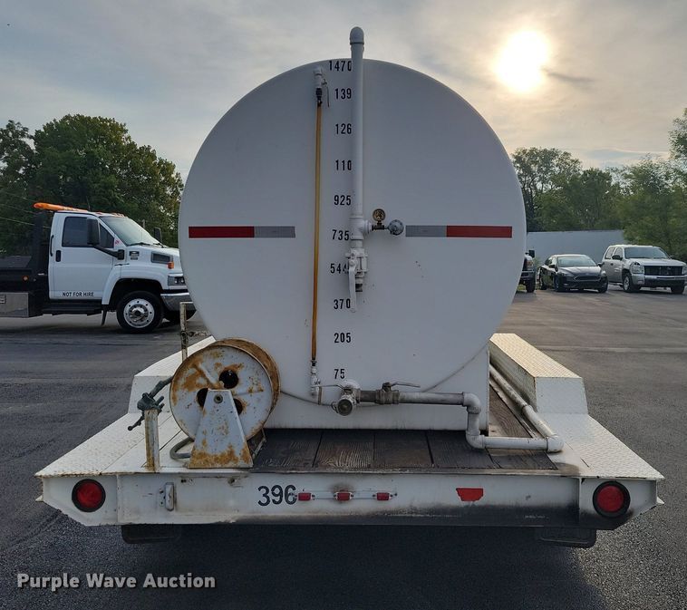 image for item JE9525 1984 DHW  equipment trailer with oil filtration system