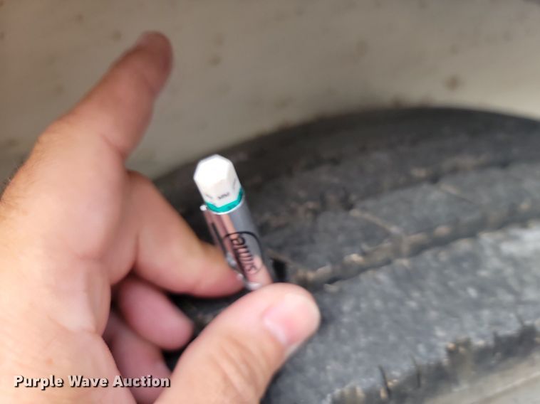 image for item JE9525 1984 DHW  equipment trailer with oil filtration system